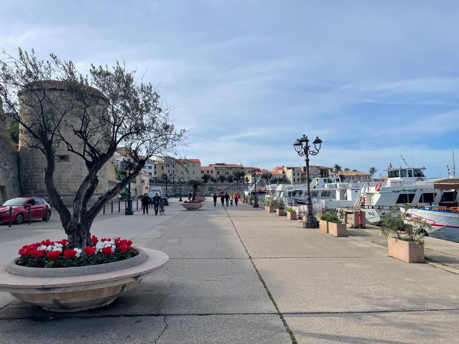 Suite "La Finestra Su Alghero" Экстерьер фото